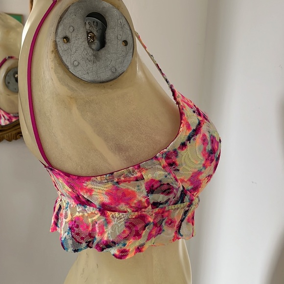 PINK Victoria’s Secret Lace Bralette - Picture 2 of 6